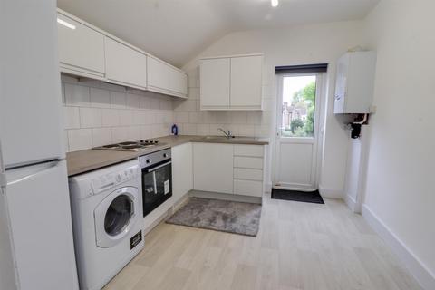 2 bedroom maisonette to rent - Lancaster Road, Enfield, Middlesex