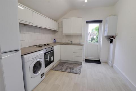 2 bedroom maisonette to rent, Lancaster Road, Enfield, Middlesex