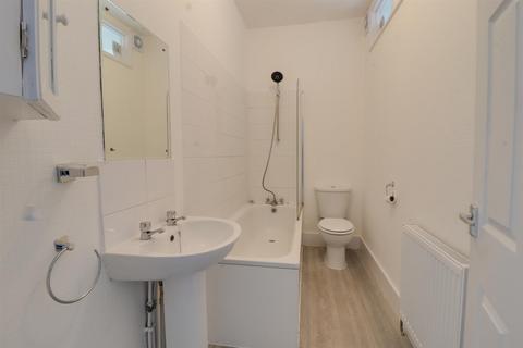 2 bedroom maisonette to rent, Lancaster Road, Enfield, Middlesex