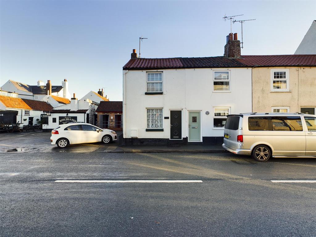 Dog & Duck Square, Flamborough, 2 bed end of terrace house £149,950