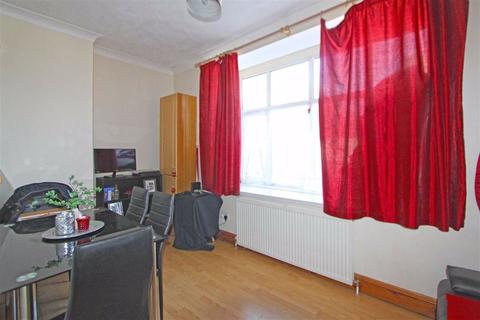 1 bedroom flat to rent - 24-26 Southchurch Road, Southend On Sea, Essex