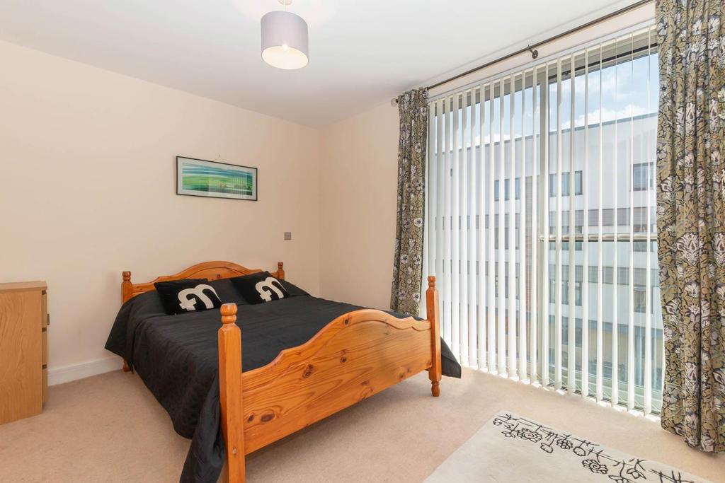 Viva, 10 Commercial Street, Birmingham 2 bed penthouse £1,295 pcm (£299 pw)