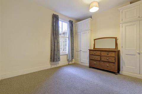 59 Trinity Road, London, SW19 8QY