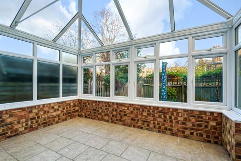 59 Trinity Road, London, SW19 8QY