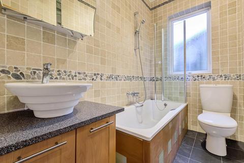 59 Trinity Road, London, SW19 8QY