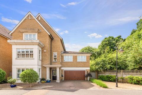 1 Dorrington Way, Beckenham, BR3 3GU