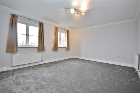 2 bedroom apartment to rent, Warren Road, Ashford, Surrey, TW15