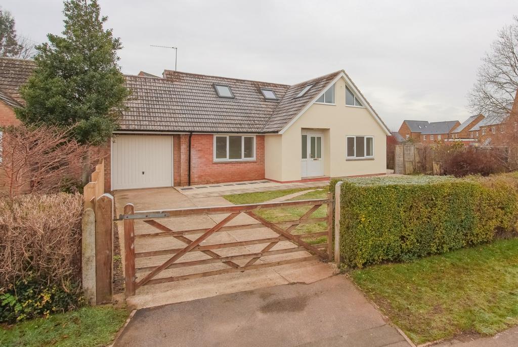 St Marys Road, Adderbury 4 bed bungalow £525,000