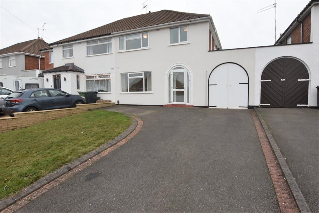 Dunstall Road, Halesowen, West Midlands, B63 3 bed semidetached house