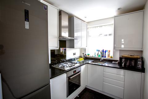3 bedroom flat for sale - Grasmere Avenue,  Wembley, HA9
