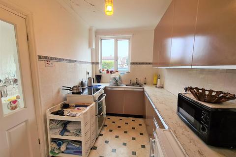 68 Oxford Road, Carshalton, SM5 3QY