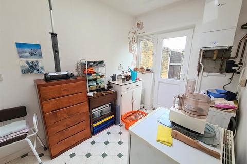 68 Oxford Road, Carshalton, SM5 3QY