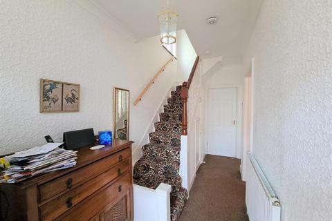 68 Oxford Road, Carshalton, SM5 3QY