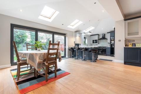 43 Scotsdale Road, London, SE12 8BS