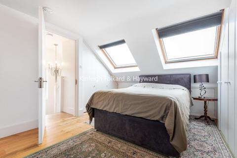 43 Scotsdale Road, London, SE12 8BS