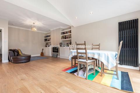 43 Scotsdale Road, London, SE12 8BS