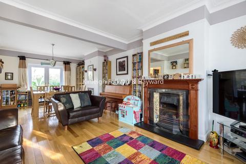 21 Balder Rise, London, SE12 9PF