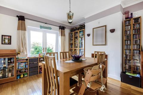 21 Balder Rise, London, SE12 9PF
