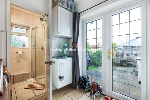 21 Balder Rise, London, SE12 9PF