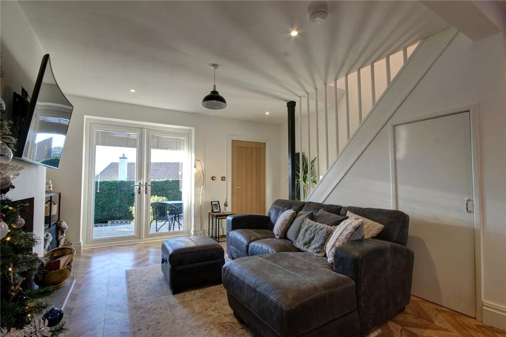 Living Area Pic 3