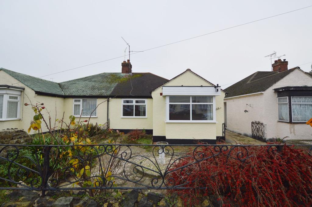 Caulfield Road, Shoeburyness, SS3 2 bed semidetached bungalow £305,000