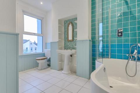65 Eswyn Road, London, SW17 8TR