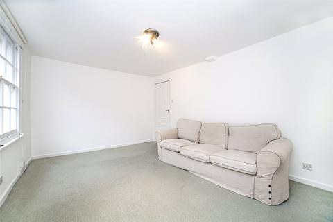 14d Ashby Street, London, EC1V 0ED