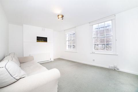 14d Ashby Street, London, EC1V 0ED