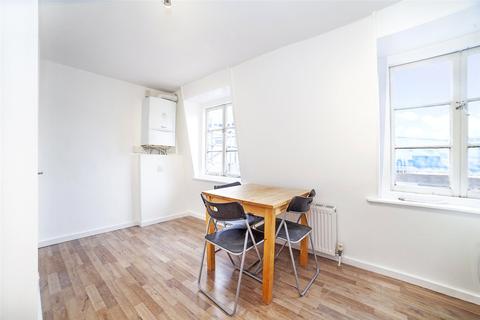 14d Ashby Street, London, EC1V 0ED