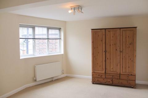 2 bedroom apartment to rent, Brighton Road, Godalming GU7