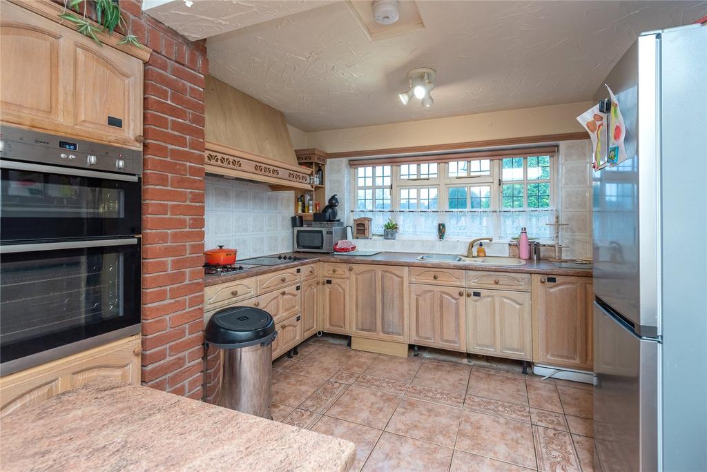 Church Road, Albrighton... 5 bed detached house £600,000