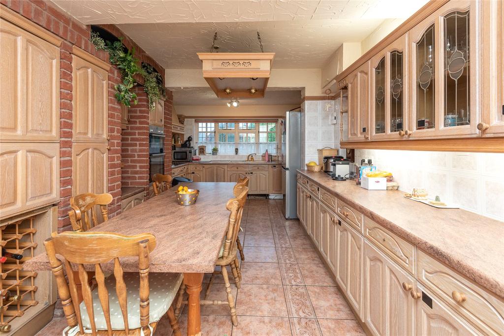 Church Road, Albrighton... 5 bed detached house £600,000