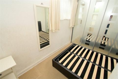 2 bedroom maisonette to rent - Laleham Road, Staines-upon-Thames, Surrey