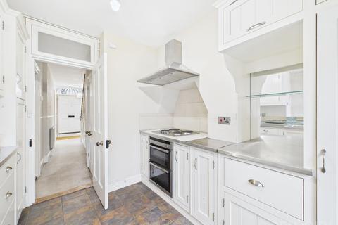 4 bedroom terraced house to rent, Whiting Street, Bury St Edmunds, IP33