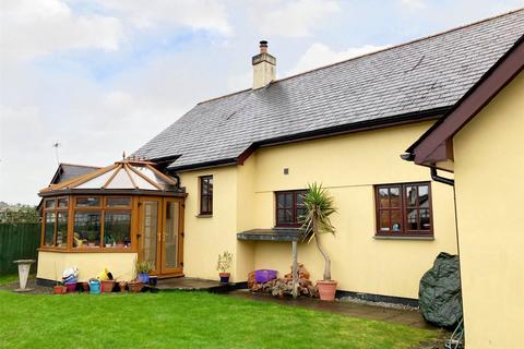 3 bedroom detached house for sale, Foundry Gardens, Wooda Lane, Launceston, Cornwall, PL15