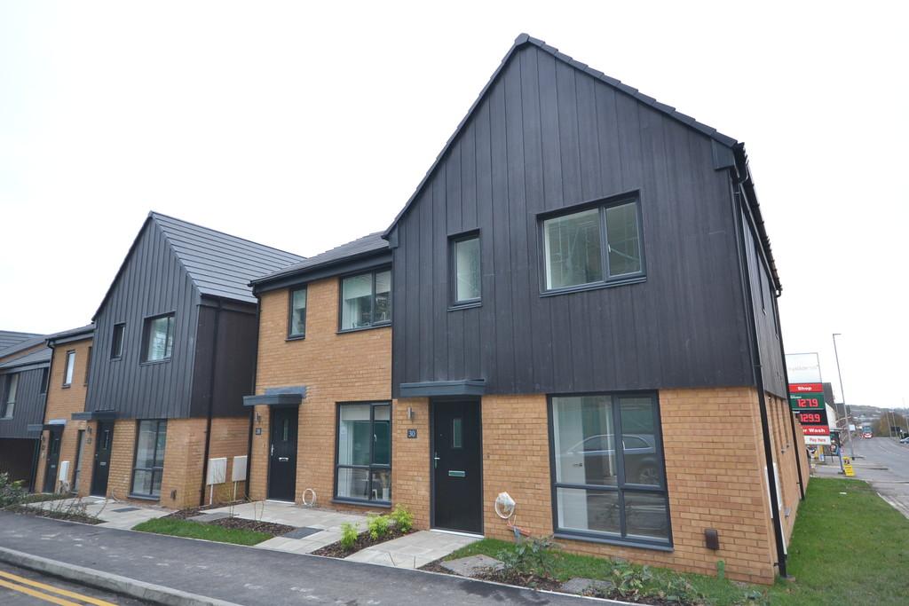 Saxon Place, Lichfield Street, Hanley 3 bed semidetached house £750