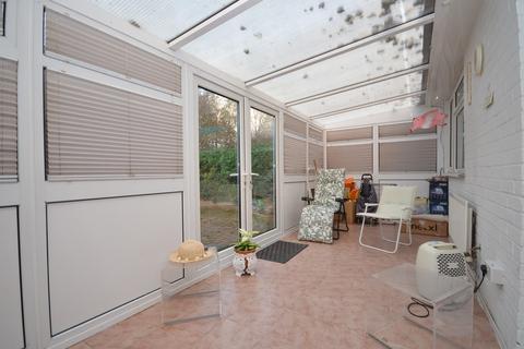 2 bedroom terraced bungalow for sale - Valentines Gardens, Rose Green, Bognor Regis