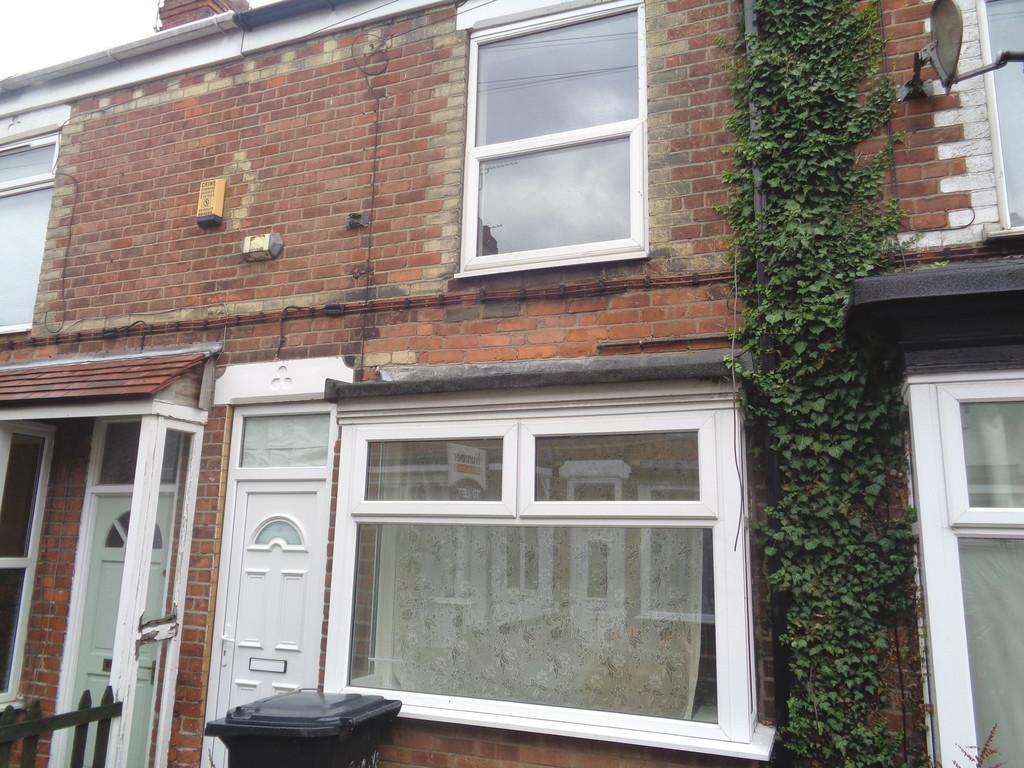 Maye Grove Hull 2 Bed Terraced House £69 950