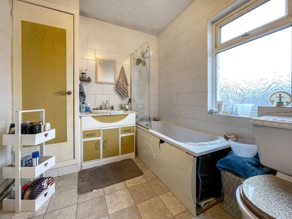 Upstairs Bathroom