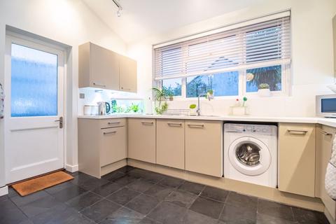 7 Lismore Road, South Croydon, CR2 7QA