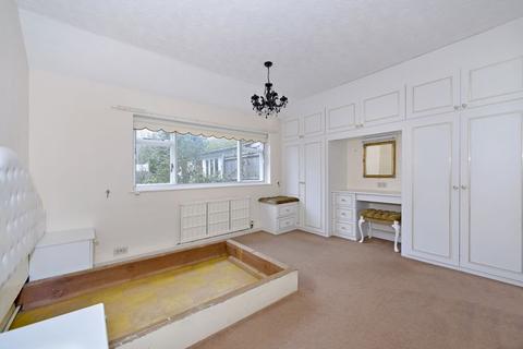 Dibbinsdale Chalk Road, Ifold, Billingshurst, RH14 0UD