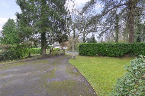 Dibbinsdale Chalk Road, Ifold, Billingshurst, RH14 0UD