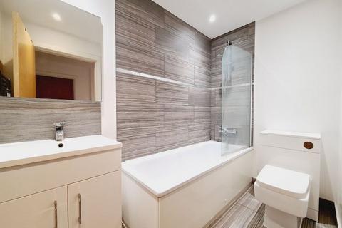 1 bedroom flat for sale, Challenge Court, Leatherhead KT22