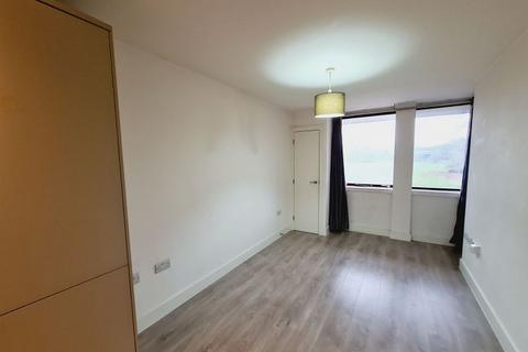 1 bedroom flat for sale, Challenge Court, Leatherhead KT22