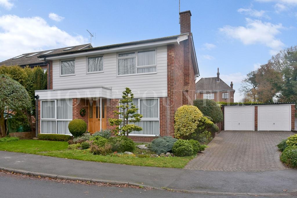 Bearwood Close, Potters Bar, EN6 4 bed detached house £799,950
