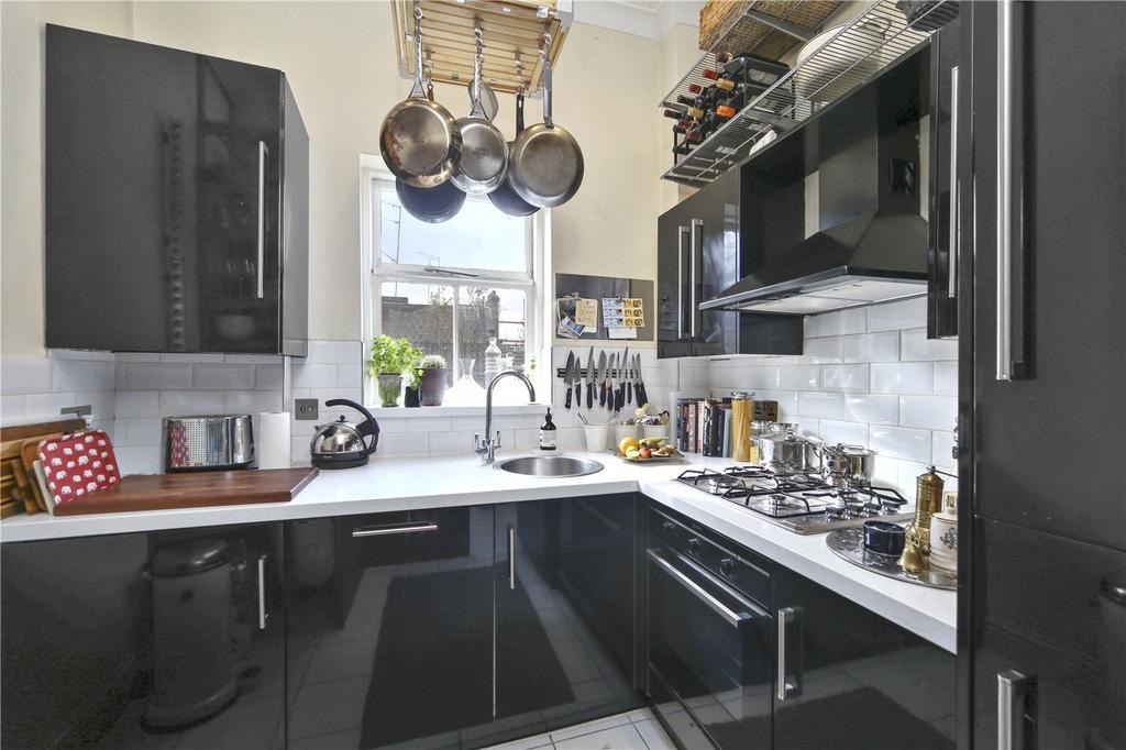 Apartment in London - View 5
