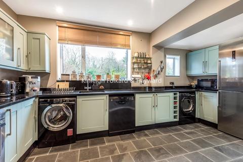 43 Monks Orchard Road, Beckenham, BR3 3BH