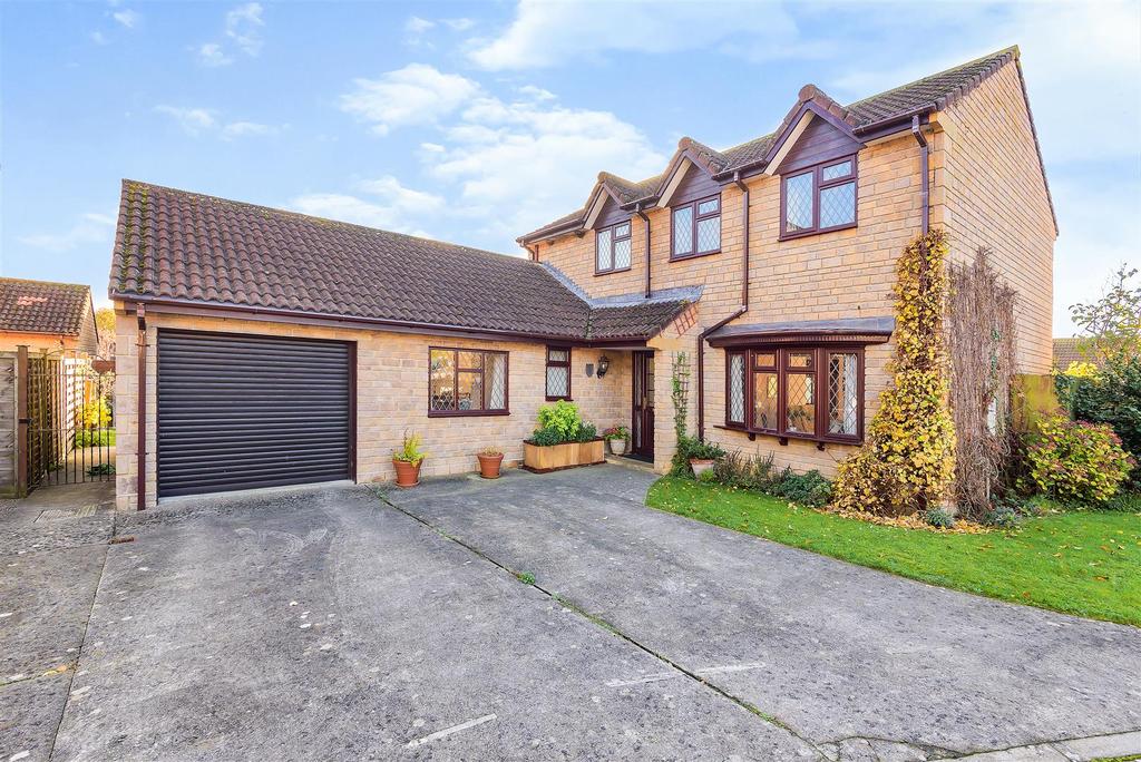 Lambourne Court, Crewkerne 4 bed detached house £425,000