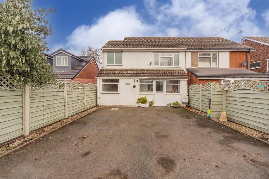 Birmingham-Road-Birmingham-detached-house-IMG 2371