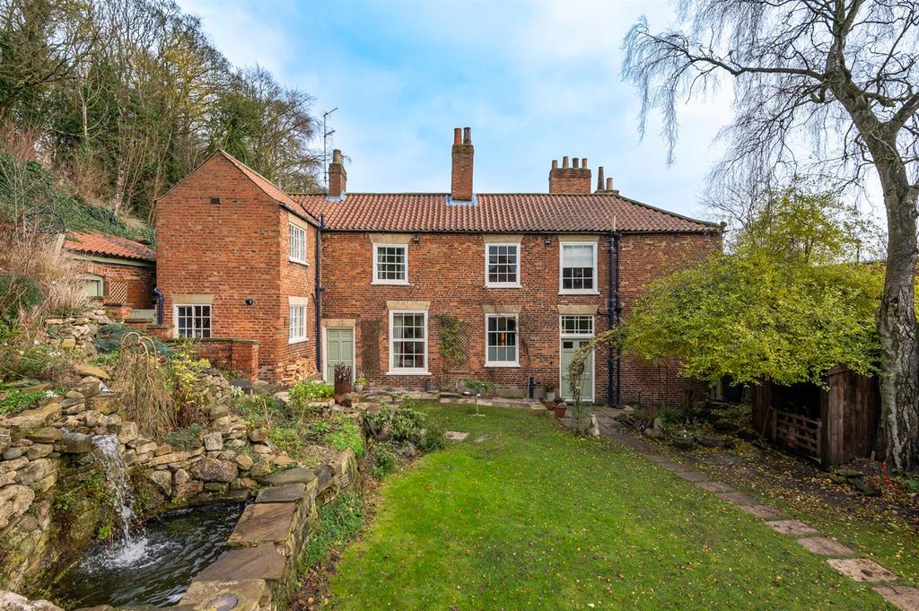 Castle Dykes, 35 Castlegate, Malton... 4 bed house £585,000
